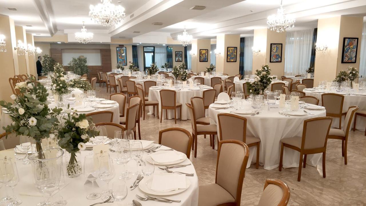 Grand Hotel Adriatico Montesilvano Exterior photo